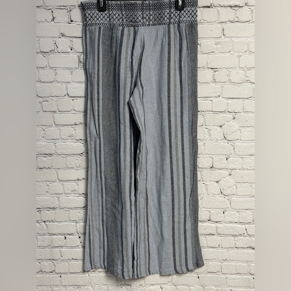 Gray Striped Wide Leg Pants - Picture 3 of 8
